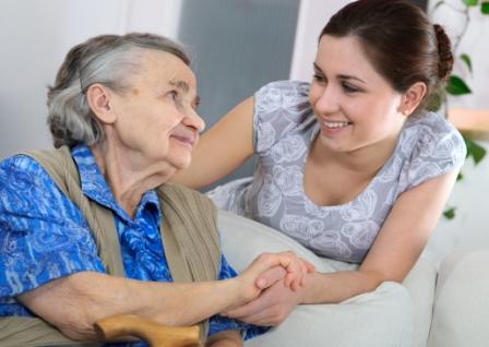 Пожилым нужны общение и забота
